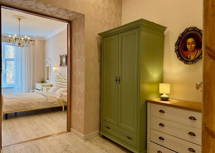 Elite Near Svoboda Avenue إلفيف