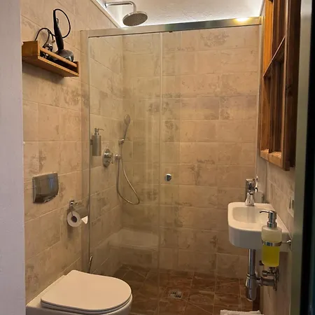 Elite Near Svoboda Avenue Apartment *